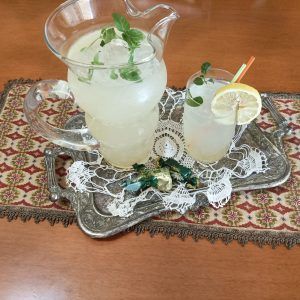 Φρέσκια Φυσική Λεμονάδα