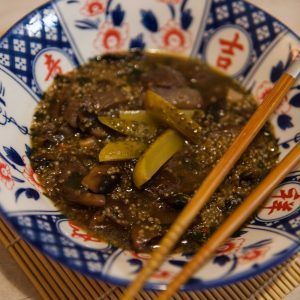 Αρωματική Σούπα με Μανιτάρια και Κινόα